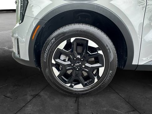 Certified 2025 Kia Sorento S AWD/4WD image 14