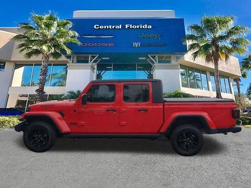 Certified 2021 Jeep Gladiator Sport AWD/4WD image 8