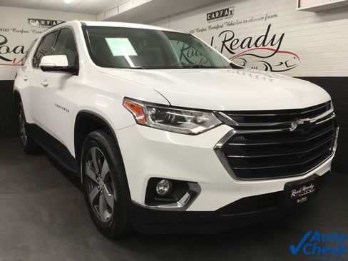 Used 2019 Chevrolet Traverse LT w/ LT Premium Package image 3