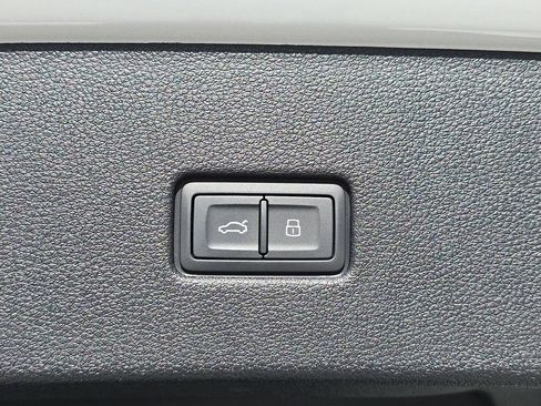 Used 2026 Audi Q8 Premium Plus AWD/4WD image 14