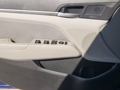 Used 2019 Hyundai Elantra Value Edition FWD image 17