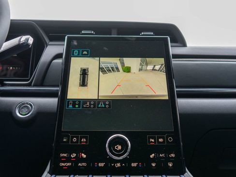 New 2026 GMC Terrain AT4 w/ Technology Package II image 25