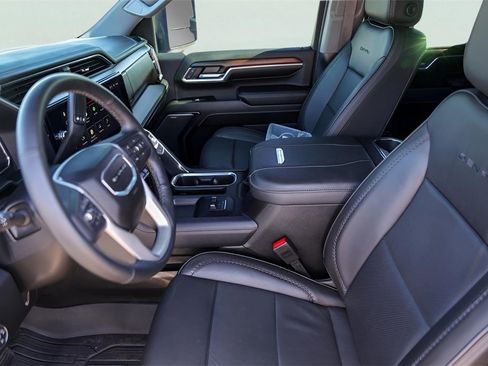 Used 2024 GMC Sierra 2500 Denali w/ Denali Reserve Package image 12