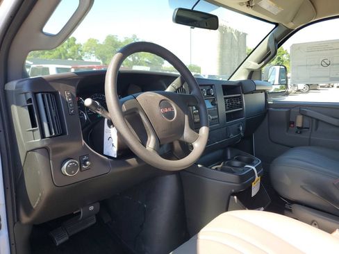 New 2026 GMC Savana 2500 Extended RWD image 19