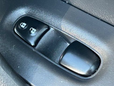 Used 2020 Nissan Rogue SV AWD/4WD image 37