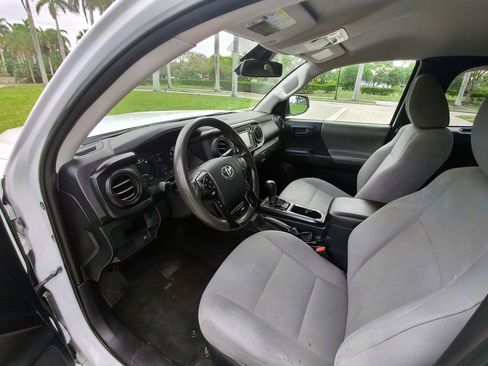 Used 2019 Toyota Tacoma SR RWD image 12