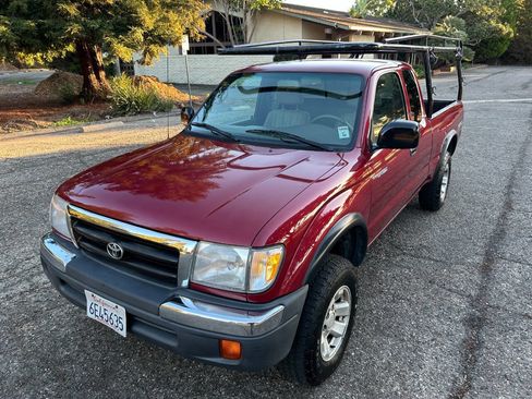 Used 2000 Toyota Tacoma PreRunner image 3