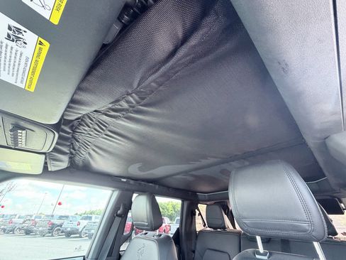 Used 2022 Ford Bronco Badlands w/ Sasquatch Package AWD/4WD image 9