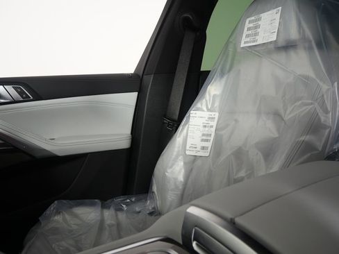 New 2026 BMW X6 xDrive40i image 23