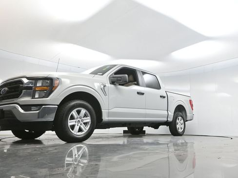 Used 2023 Ford F150 XLT image 49