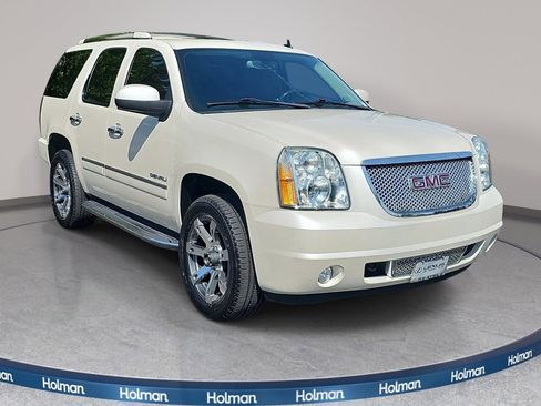 Used 2013 GMC Yukon Denali AWD/4WD image 4