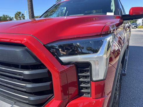 Used 2022 Toyota Tundra SR5 w/ Advanced Technology Package AWD/4WD image 6