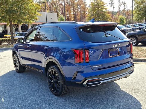 Used 2023 Kia Sorento SX image 4