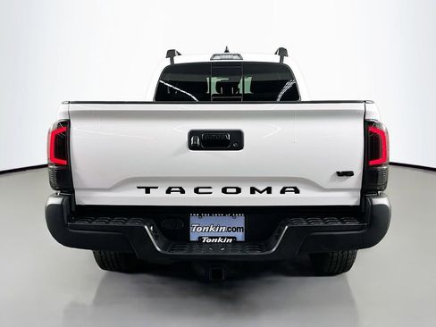 Used 2023 Toyota Tacoma TRD Off-Road w/ Black Out Package (TMS) AWD/4WD image 7