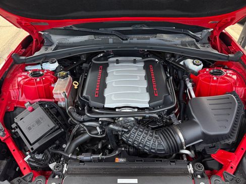 Used 2016 Chevrolet Camaro SS RWD image 18
