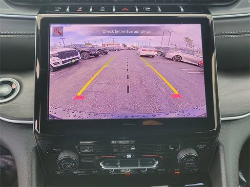 New 2025 Jeep Grand Cherokee L Limited image 28