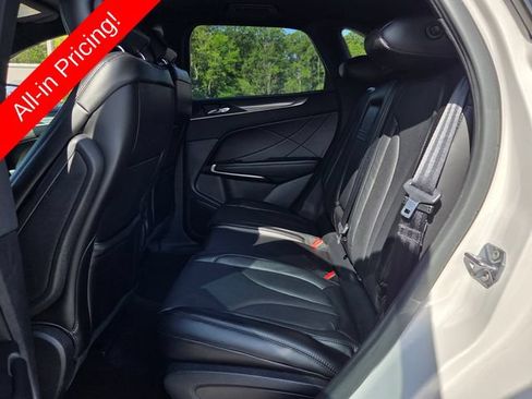 Used 2019 Lincoln MKC Reserve w/ MKC Technology Package FWD image 10