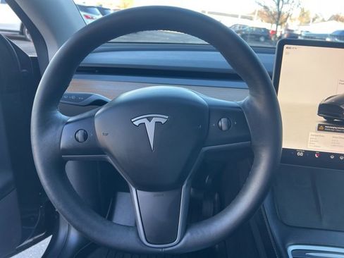 Used 2024 Tesla Model Y Long Range image 10