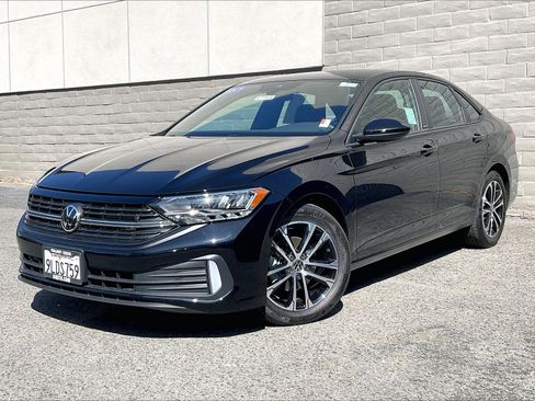 Certified 2024 Volkswagen Jetta Sport FWD image 11