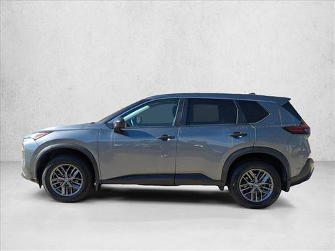 Used 2021 Nissan Rogue S AWD/4WD image 9