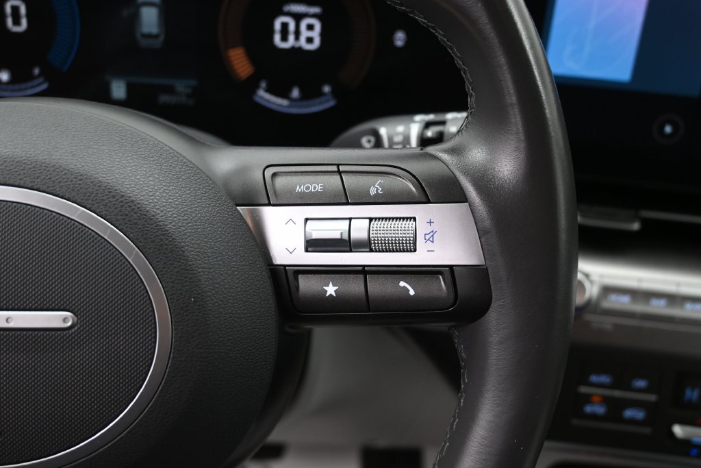 Used 2025 Hyundai Kona SEL AWD/4WD image 13
