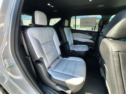 Used 2025 Chevrolet Traverse High Country w/ LPO, Floor Liner Package image 27