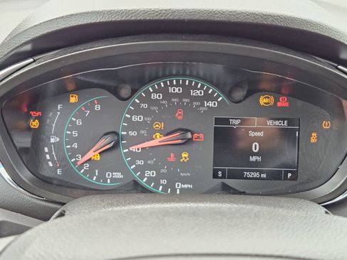 Certified 2017 Chevrolet Trax LT w/ LT Convenience Package AWD/4WD image 19