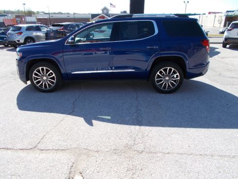 Used 2023 GMC Acadia Denali w/ Trailering Package AWD/4WD image 8