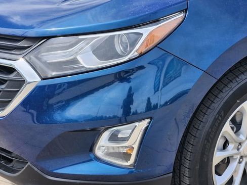Used 2021 Chevrolet Equinox LT w/ LPO, Floor Liner Package FWD image 9