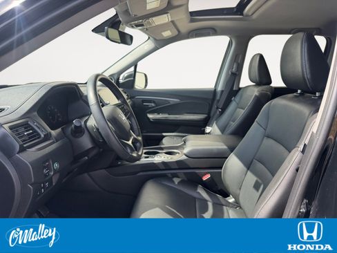 Certified 2025 Honda Ridgeline RTL image 10