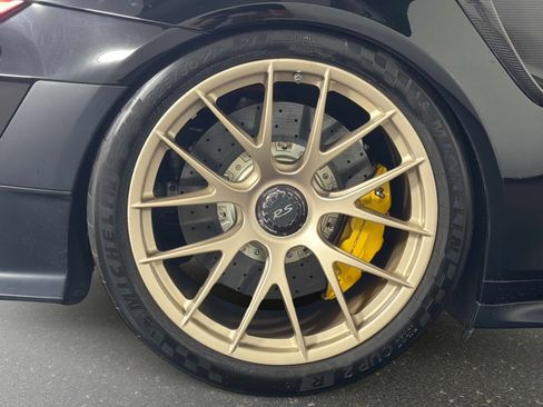 Used 2018 Porsche 911 GT2 RS w/ Weissach Package RWD image 17