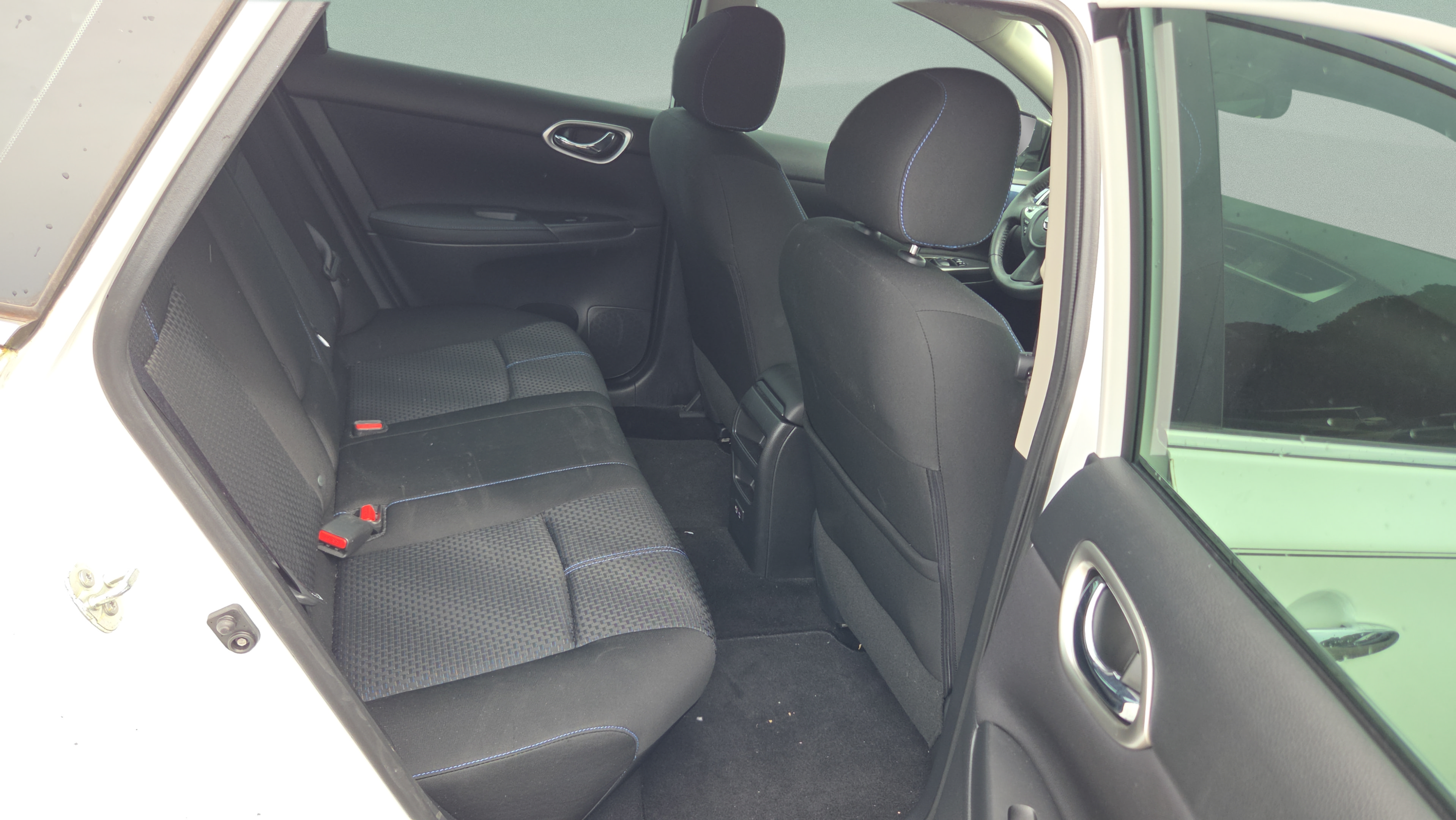Used 2019 Nissan Sentra SR FWD image 14
