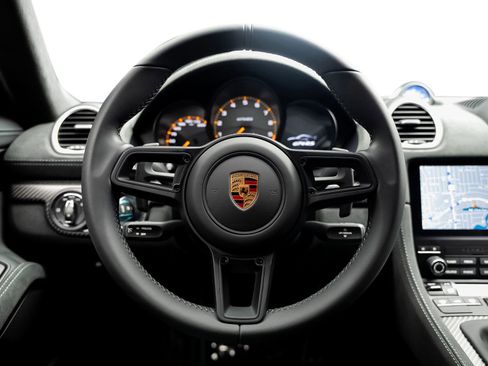 Used 2025 Porsche 718 Cayman GT4 RS RWD image 4