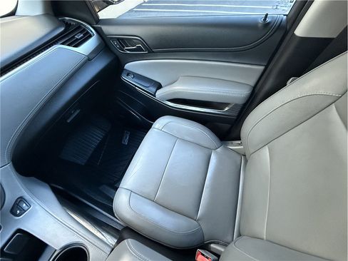 Used 2018 Chevrolet Suburban LT AWD/4WD image 9