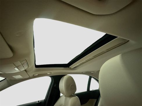 Used 2021 Mercedes-Benz C 300 4MATIC Sedan image 24