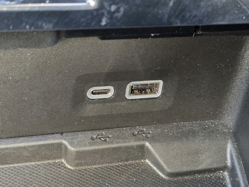 Certified 2025 GMC Yukon Denali image 23