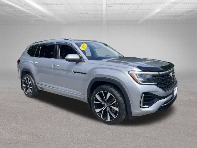 Used 2024 Volkswagen Atlas SEL Premium R-Line AWD/4WD image 4
