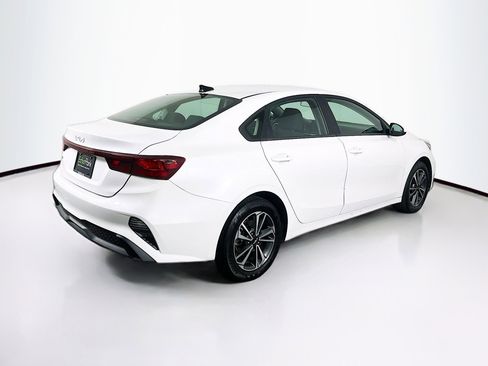 Used 2024 Kia Forte LXS image 9