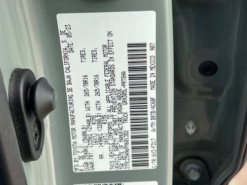 Certified 2023 Toyota Tacoma TRD Off-Road image 36