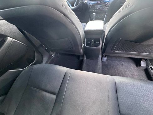 Used 2018 Hyundai Tucson Value FWD image 10