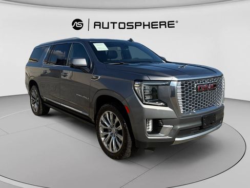 Used 2022 GMC Yukon XL Denali AWD/4WD image 11