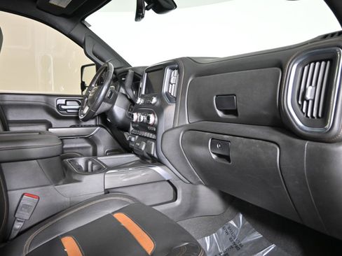 Used 2021 GMC Sierra 3500 AT4 image 16