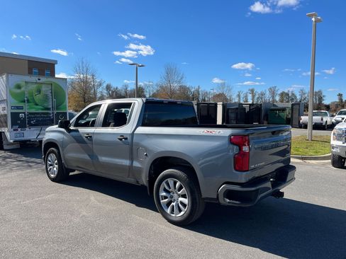 Used 2020 Chevrolet Silverado 1500 Custom w/ Custom Value Package image 6