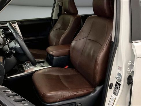 Used 2017 Toyota 4Runner Limited AWD/4WD image 21