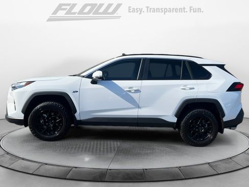Used 2025 Toyota RAV4 XLE w/ Convenience Package FWD image 5