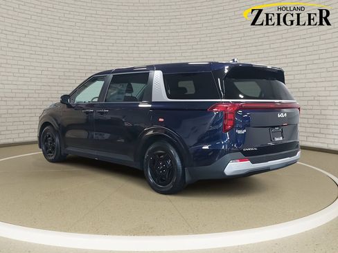 New 2026 Kia Carnival LXS image 7