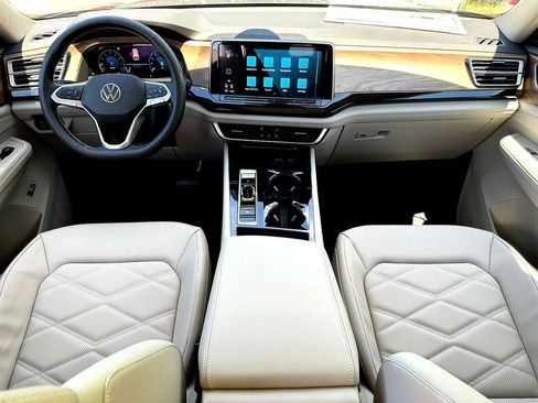 New 2026 Volkswagen Atlas SE FWD image 20