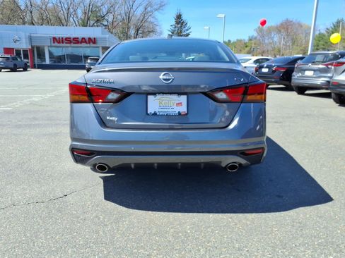 Used 2024 Nissan Altima 2.5 SV w/ SV Premium Package AWD/4WD image 6