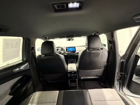 Used 2023 Volkswagen ID.4 Pro image 27