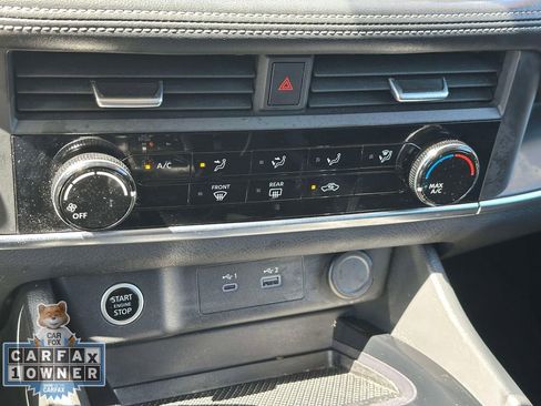 Used 2023 Nissan Rogue S AWD/4WD image 28